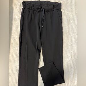 Lululemon Stretch High Rise Pant 7/8 length size 4 black sweatpants